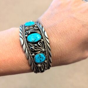 Beautiful authentic silver & turquoise bracelet